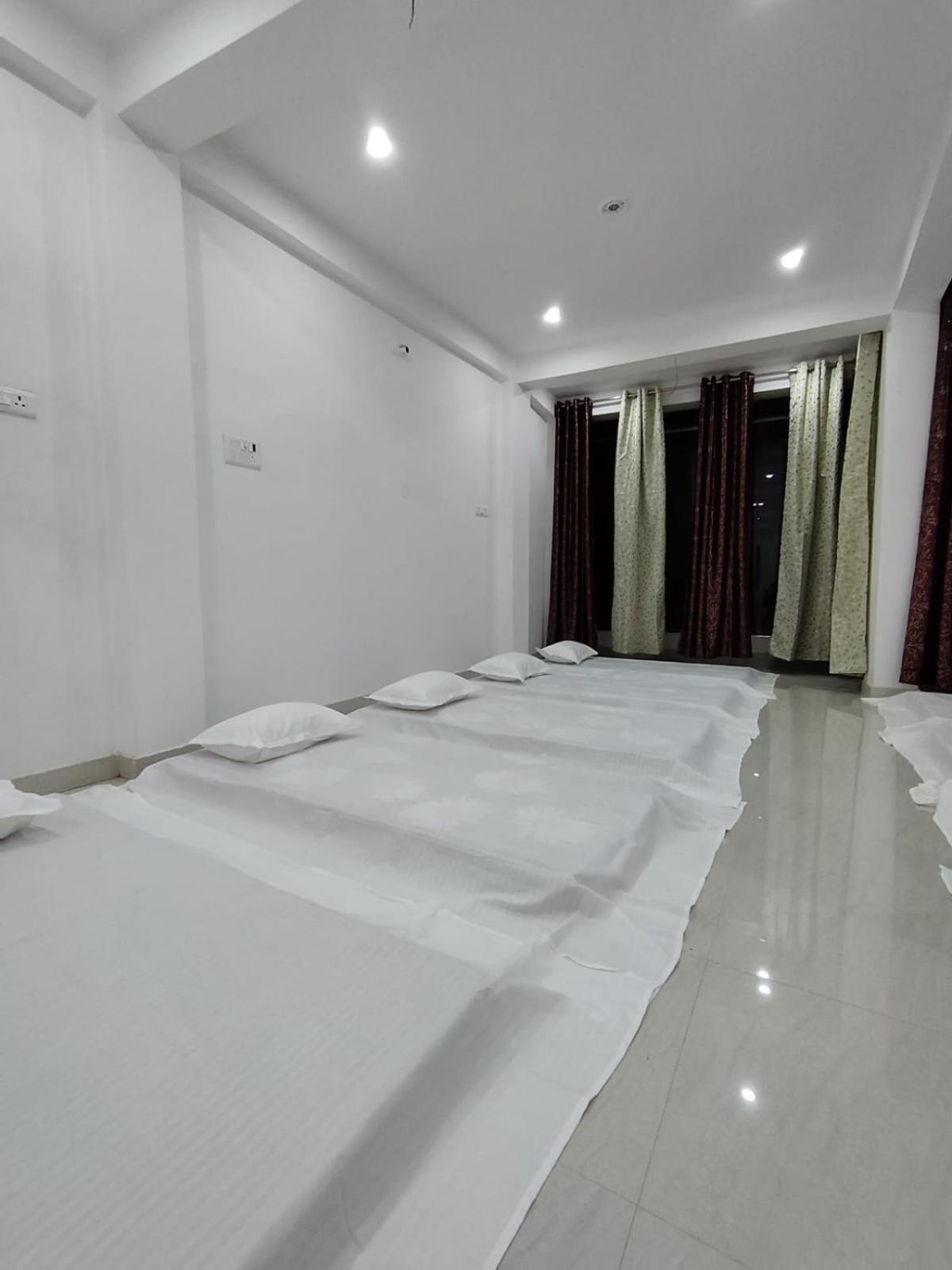 Triveni Sangam Guest House Allāhābād Junction Exterior foto